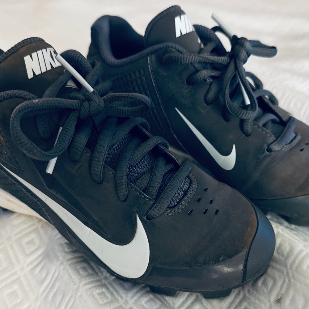 Nike Black and White Athletic Shoes